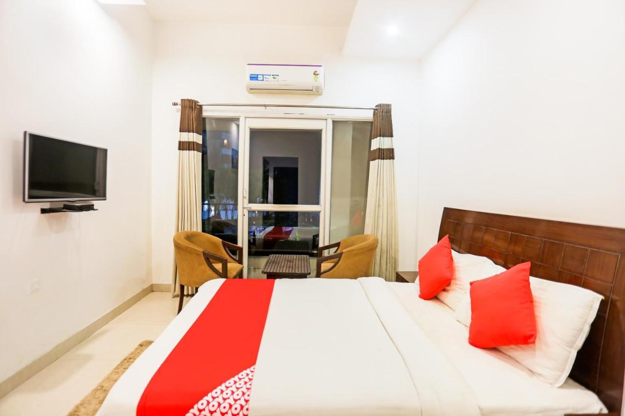 Hotel Zion Inn Варанаси Экстерьер фото